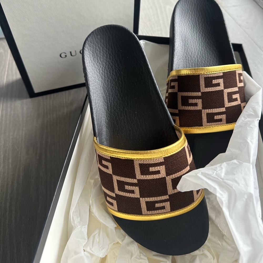 Gucci Pool Slides - Picture 4 of 6